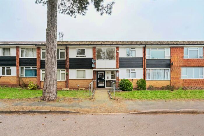 1 Bedroom Flat To Rent In Packwood Close, Bentley Heath, Solihull, B93