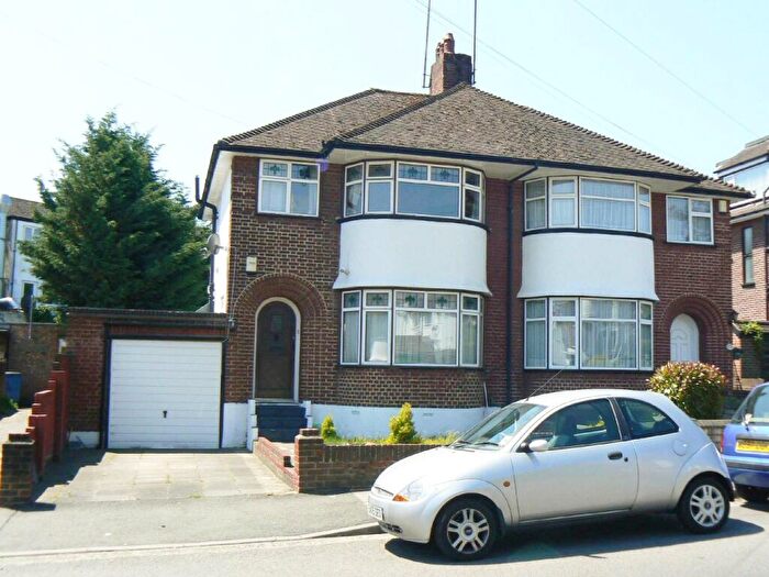 3 Bedroom Semi-Detached House To Rent In Oakleigh Gardens, Orpington, Kent, BR6