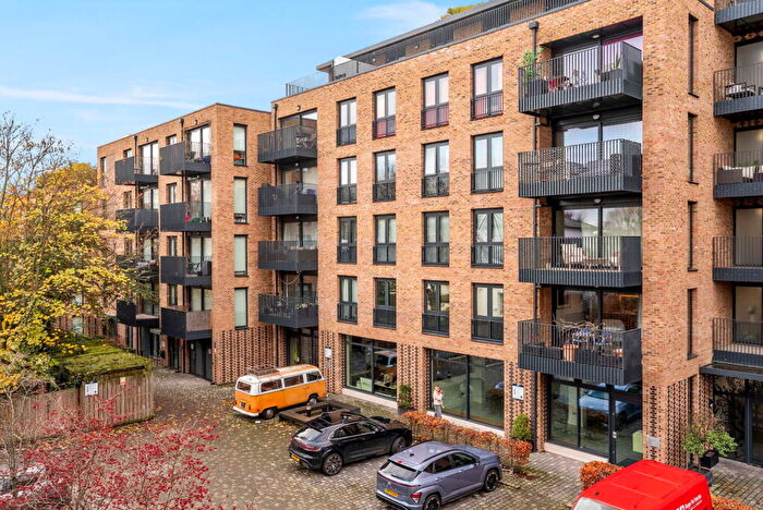 1 Bedroom Flat For Sale In Centric Close, Camden, NW1
