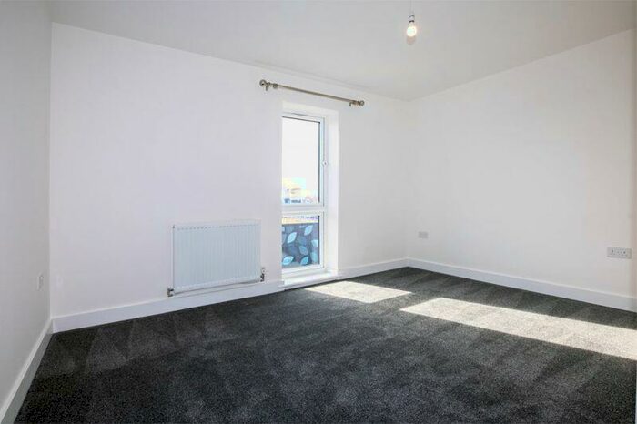 4 Bedroom Town House To Rent In Blackthorn Way, Winteringham, St. Neots, PE19