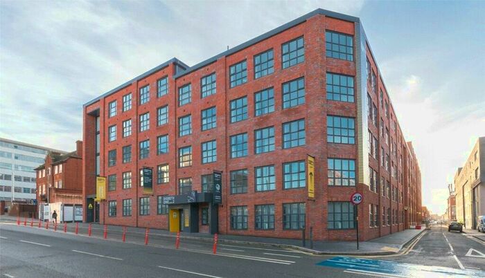 1 Bedroom Flat To Rent In Digbeth Square, Lombard Street, Birmingham, West Midlands, B12