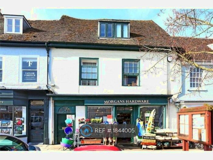 2 Bedroom Flat To Rent In Broad Street, Alresford, SO24