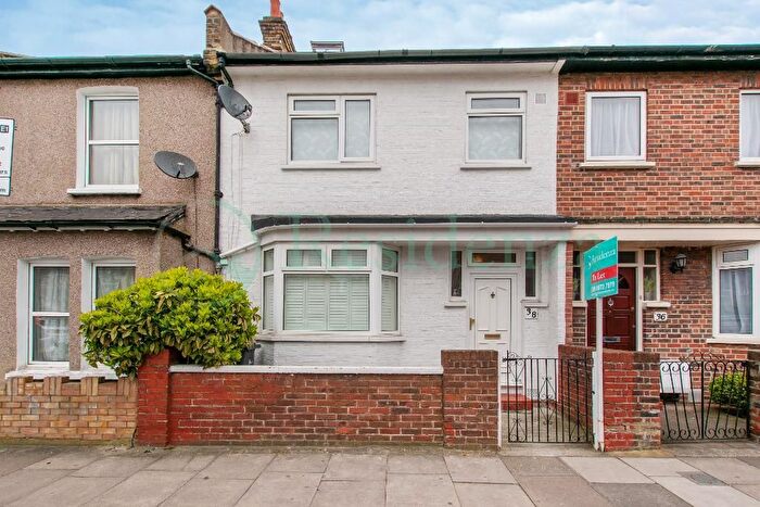 4 Bedroom Terraced House To Rent In Broadwater Road, London, SW17