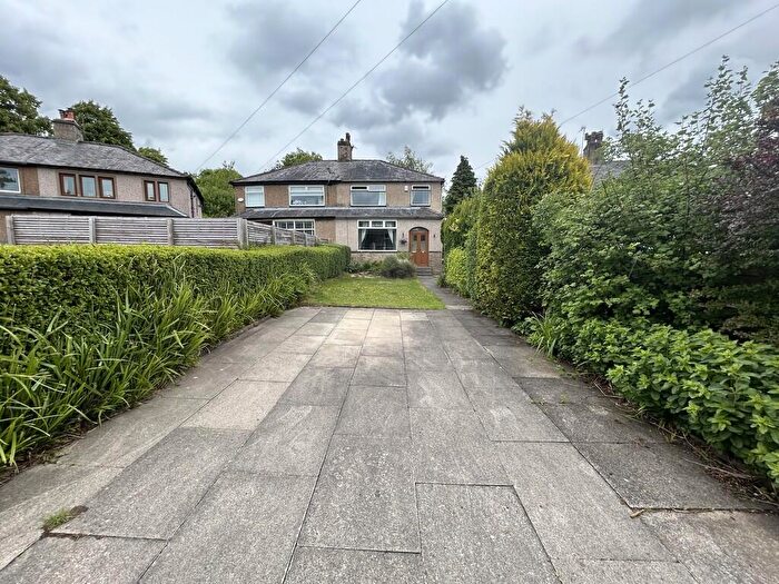 3 Bedroom Semi-Detached House For Sale In Lime Street, Todmorden, OL14