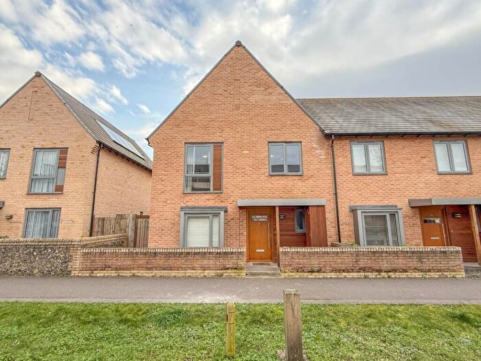 2 Bedroom End Of Terrace House To Rent In Consort Avenue, Trumpington, Cambridge, CB2