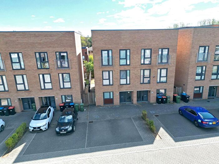 4 Bedroom Semi-Detached House For Sale In Henrietta Way, Campbell Park, MK9