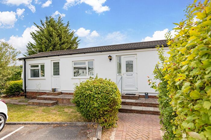 2 Bedroom Park Home For Sale In Bonehurst Road, Cambridge Lodge Park, RH6