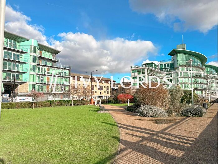 4 Bedroom Town House For Sale In Wapping High Street, London, E1W