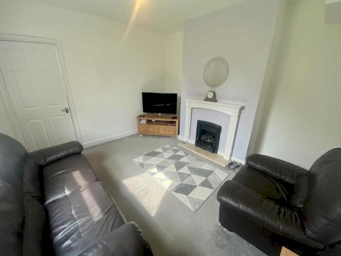 2 Bedroom Property To Rent In Norwood Grove, Beverley, HU17