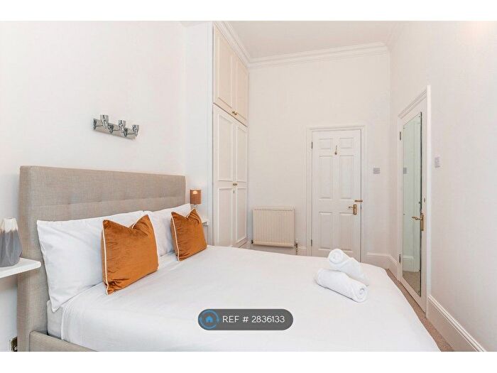 2 Bedroom Flat To Rent In Philbeach Gardens, London, SW5