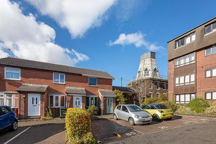 1 Bedroom End Of Terrace House For Sale In Windmill Court, Spital Tongues, Newcastle Upon Tyne, NE2