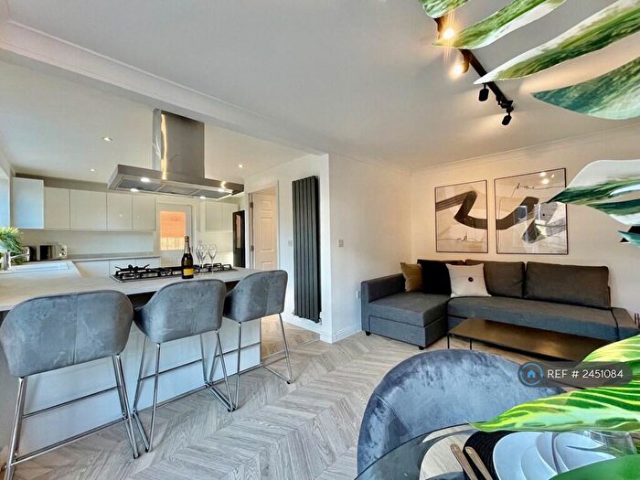 6 Bedroom Detached House To Rent In Bladewater Road, Norwich, NR5