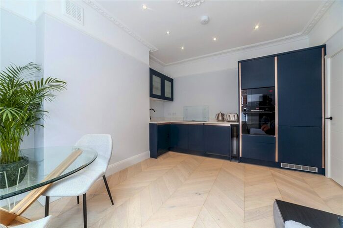 2 Bedroom Flat To Rent In Lloyd Baker Street, London, WC1X