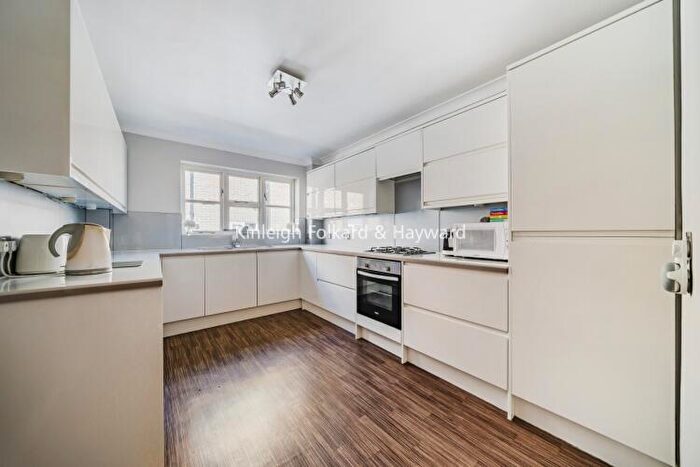 2 Bedroom Apartment To Rent In London Lane Bromley, BR1