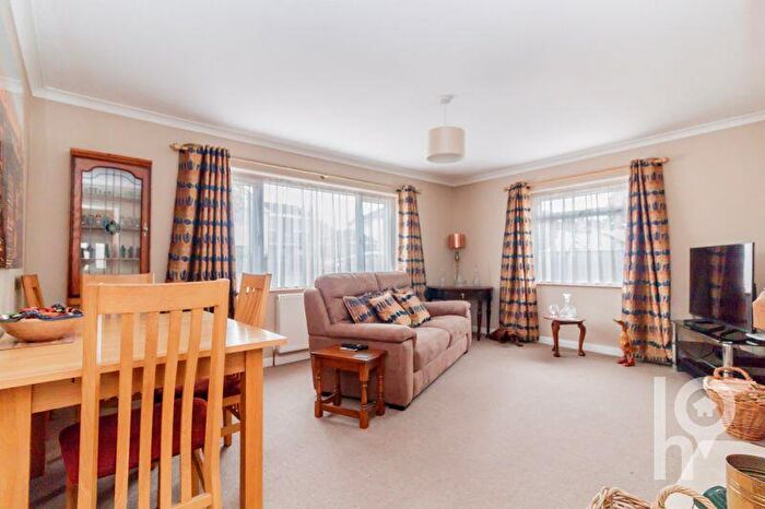 2 Bedroom Detached Bungalow For Sale In The Broadway, Minster On Sea, ME12