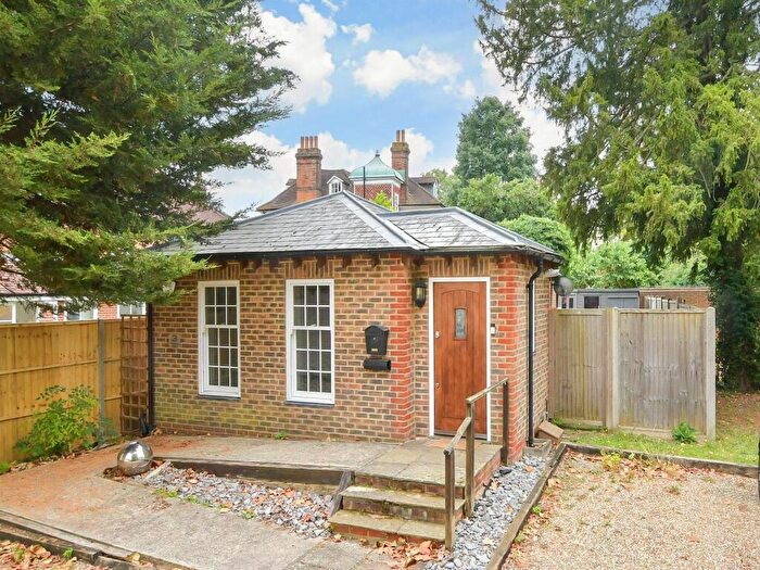 1 Bedroom Detached Bungalow For Sale In Church Street, Epsom, Surrey, KT17