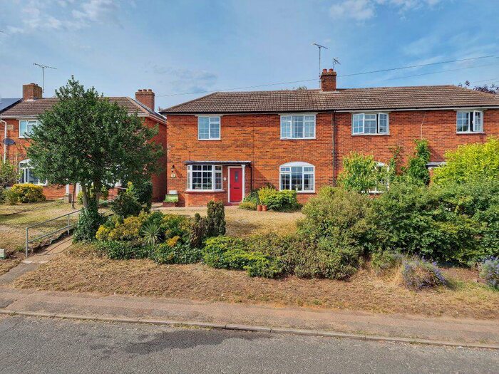 3 Bedroom Semi-Detached House To Rent In Snowhill, Maulden, Bedfordshire, MK45