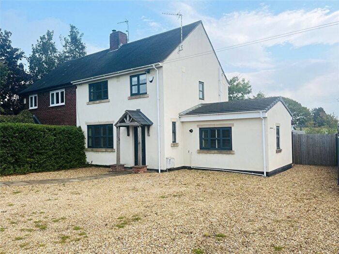 3 Bedroom Semi-Detached House For Sale In Hoo Green Lane, Mere, Knutsford, Cheshire, WA16