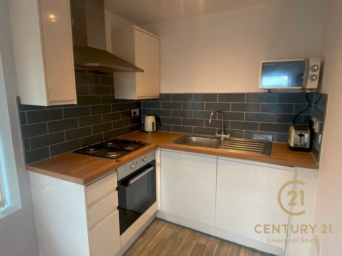 2 Bedroom Apartment To Rent In Mill Street, L8