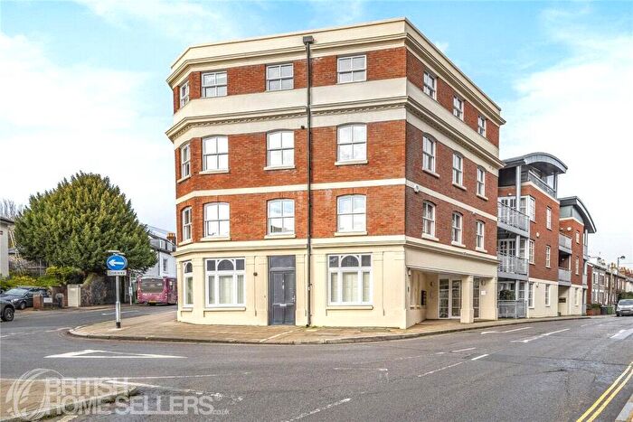 2 Bedroom Apartment For Sale In Sussex Street, Winchester, Hampshire, SO23