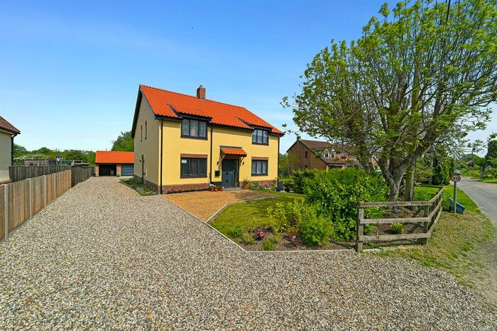 4 Bedroom Detached House For Sale In Mill Road, Honington, Bury St. Edmunds, IP31