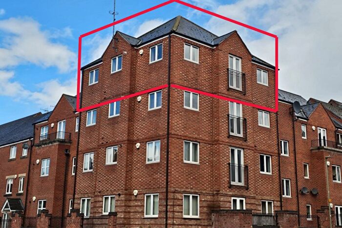 2 Bedroom Penthouse For Sale In Clarkes Court, Banbury, OX16
