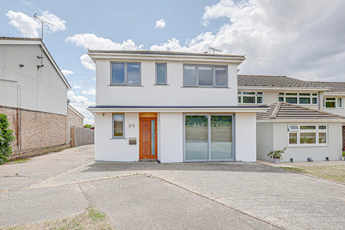 4 Bedroom Detached House For Sale In Village Green, Rochford, SS4