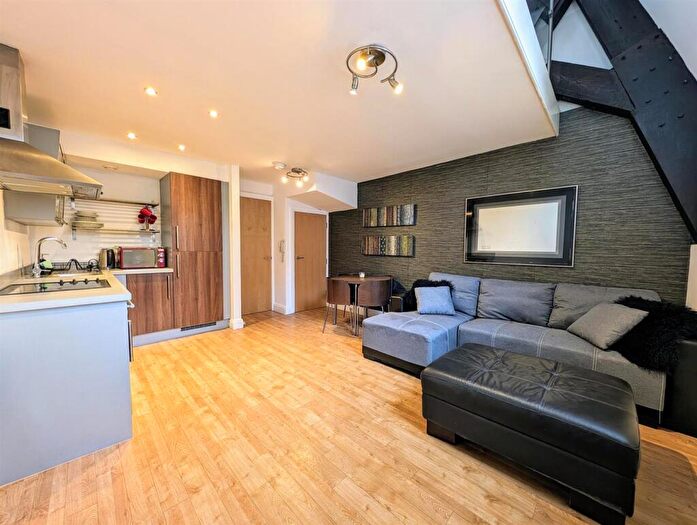 2 Bedroom Apartment To Rent In Crosshall Street, Liverpool, L1