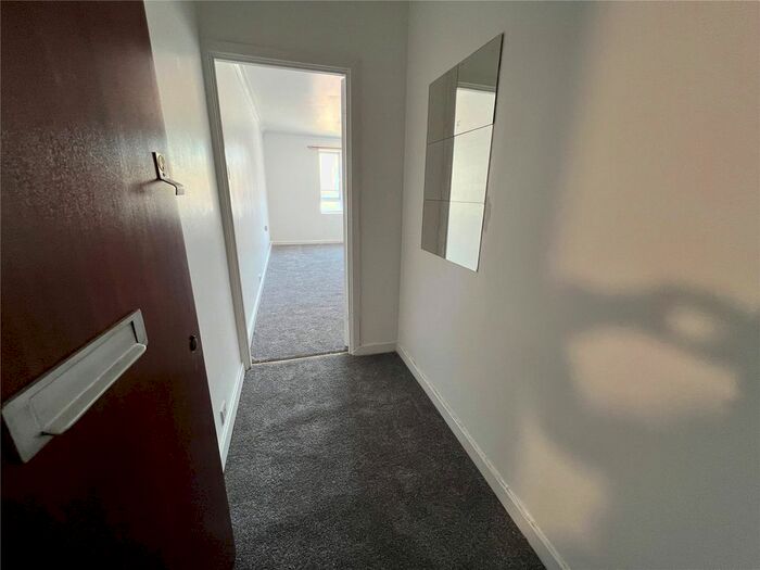 1 Bedroom Flat To Rent In Parkdale, Bounds Green Road, London, N11