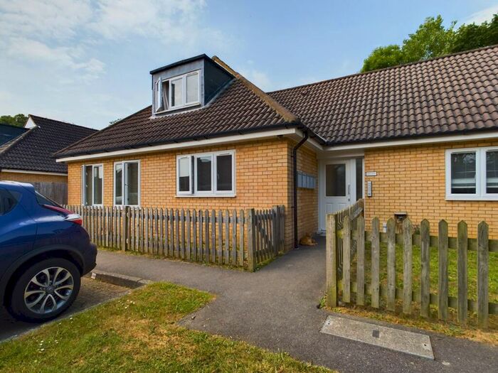 1 Bedroom Apartment To Rent In Waterside Close, Bewbush, RH11