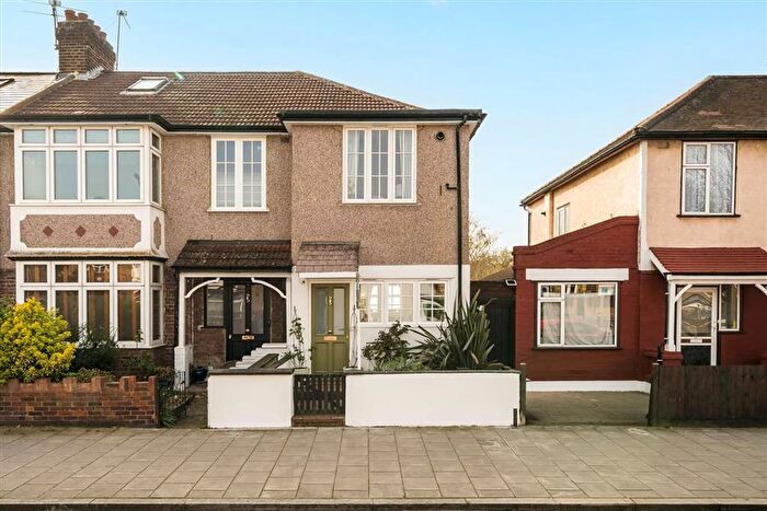 2 Bedroom Semi Detached House For Sale In Manor Lane, Lee, SE12