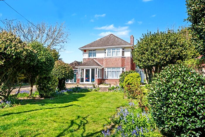 4 Bedroom Detached House For Sale In Keyhaven Road, Milford On Sea, SO41