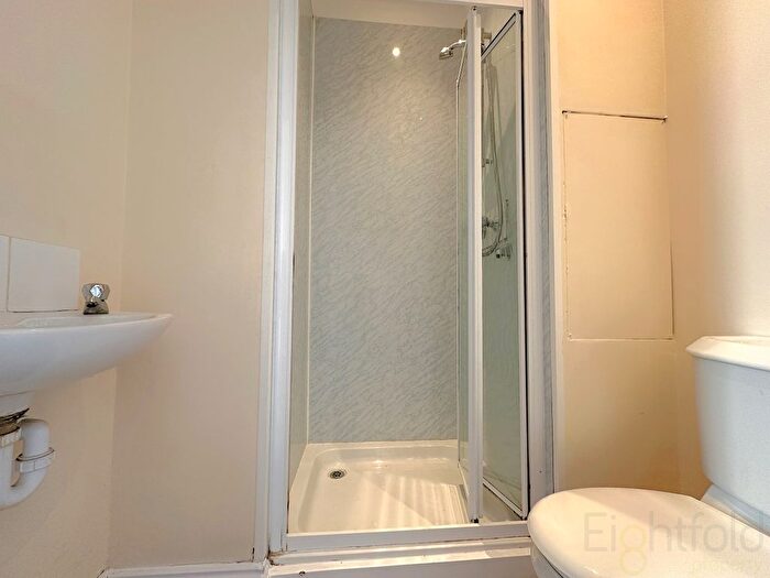 2 Bedroom Flat To Rent In Flat, Burlington Street, Brighton, East Sussex, BN2