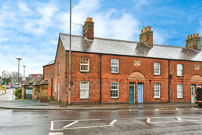 2 Bedroom End Terrace House For Sale In Estcourt Street, Devizes, SN10