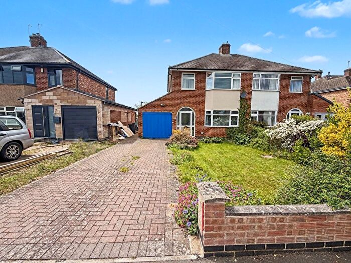 3 Bedroom Semi-Detached House For Sale In Alwyn Road, Bilton, Rugby, CV22