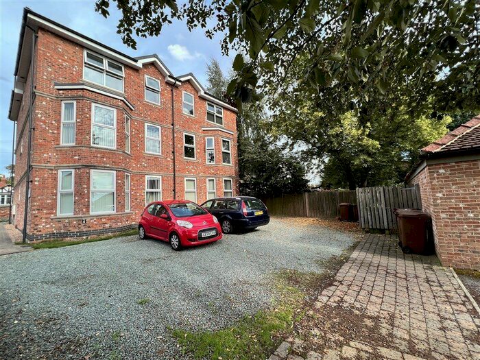 2 Bedroom Flat To Rent In Fair View Court, Carleton Road, Pontefract, WF8