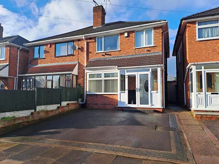 3 Bedroom Semi Detached House For Sale In Tallington Road, Birmingham, B33