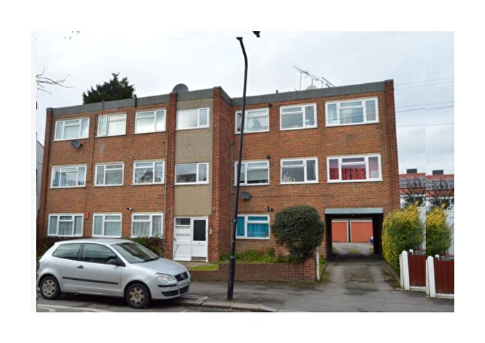 Block Of Flats To Rent In Thorpe Hall Road, Walthamstow, E17