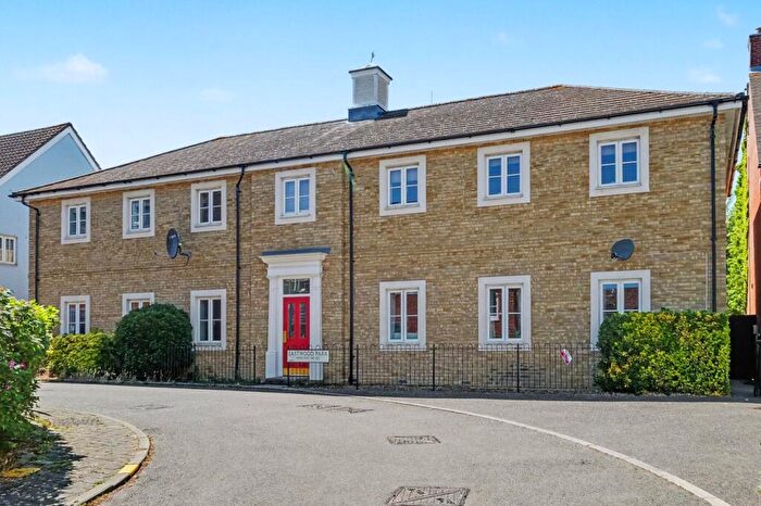 2 Bedroom Apartment For Sale In Eastwood Park, Great Baddow, Chelmsford, CM2