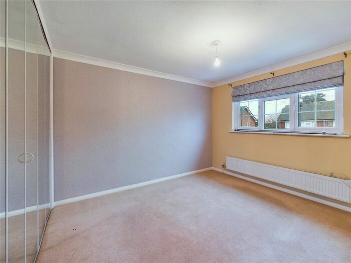 3 Bedroom Terraced House To Rent In Newlands Crescent, East Grinstead