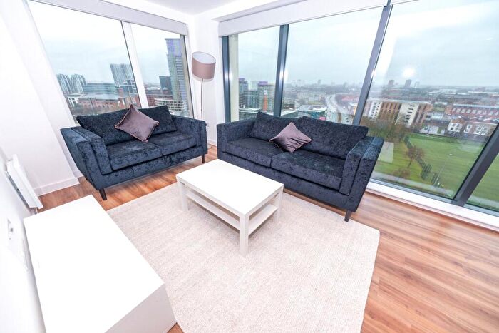3 Bedroom Flat To Rent In The Gateway, Trafford Road, Salford, M5
