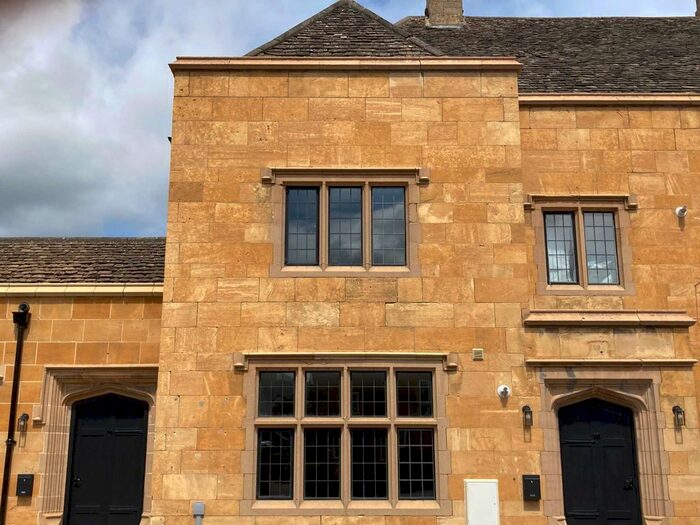 1 Bedroom Flat To Rent In The Courts, Warwick Road, OX16