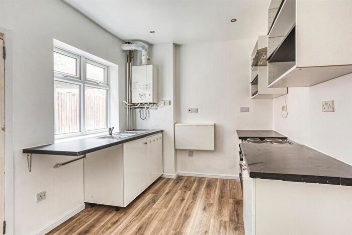 1 Bedroom End Of Terrace House To Rent In Dickinson Street, Derby, DE24