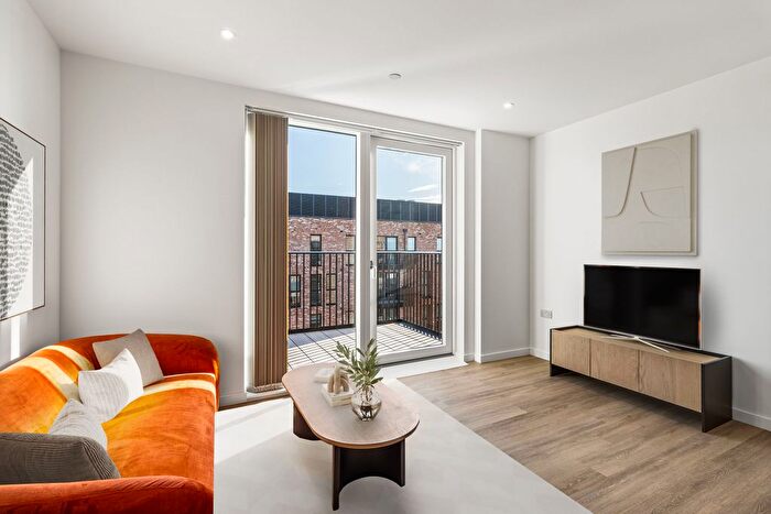 1 Bedroom Flat To Rent In Masonry Place, Hayes, UB3