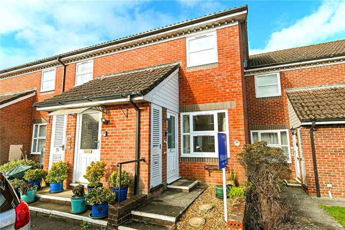 2 Bedroom Flat For Sale In Floriston Gardens, Ashley, New Milton, Hampshire, BH25