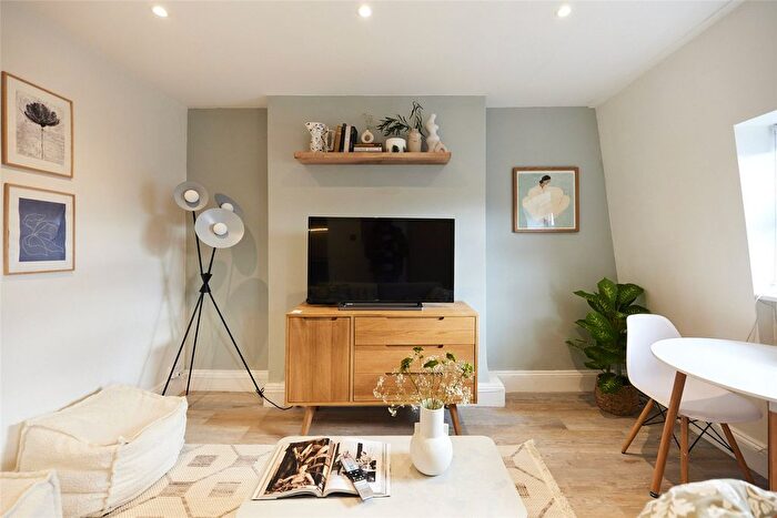 1 Bedroom Flat To Rent In Bonchurch Road, London, W10