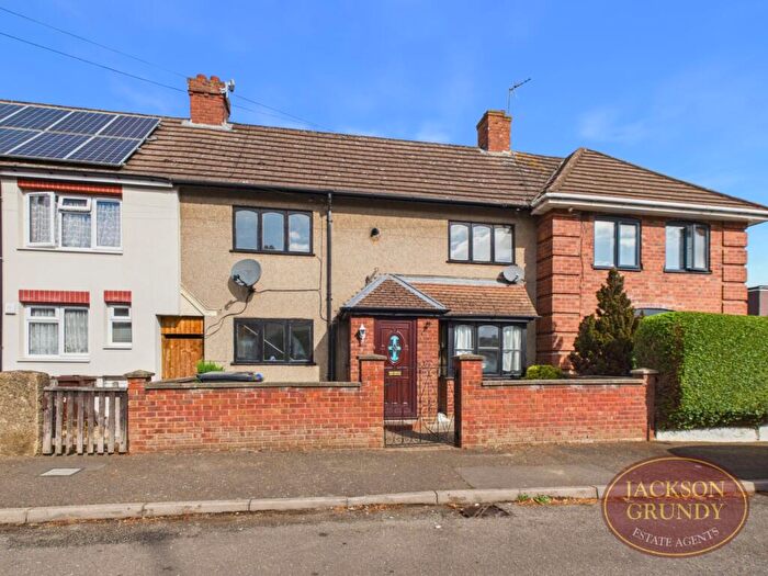 5 Bedroom Terraced House For Sale In Romany Road, Kingsley, NN2