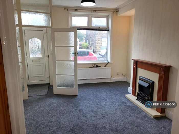 3 Bedroom Terraced House To Rent In Sandygate Terrace, Bradford, BD4