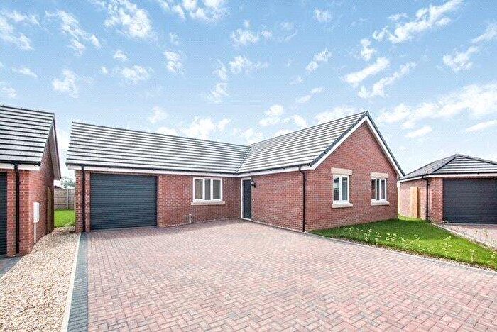 3 Bedroom Bungalow For Sale In Gibson Green, Witham St. Hughs, Lincoln, Lincolnshire, LN6