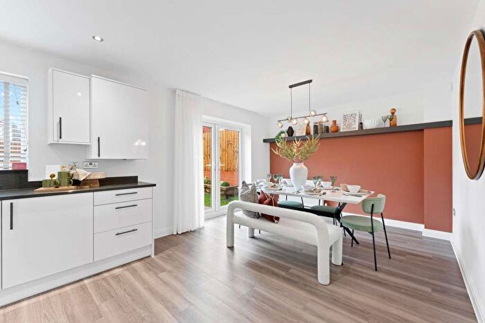 4 Bedroom Detached House For Sale In "The Wren" At Robey Avenue, Faringdon, SN7